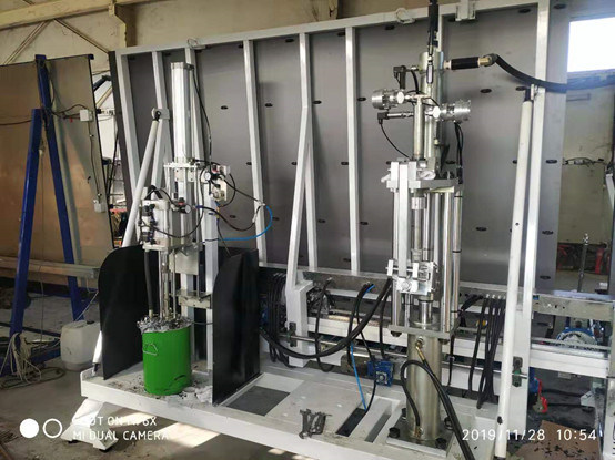 Max Glass Szie 2500 * 4500mm แนวตั้งเครื่องกระจกฉนวน / เครื่องแก้วคู่หุ่นยนต์ปิดผนึก