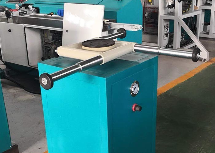 ตารางสีที่หมุนได้ง่ายใช้งานง่ายสำหรับปั๊มเคลือบหลุมร่องฟันของการแปรรูปกระจกสองชั้น