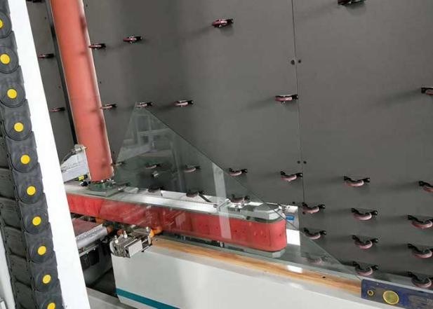 50m / นาทีต่ำ E ฉนวนแก้วเครื่องปั๊มเคลือบหลุมร่องฟันสองชั้นพร้อมหุ่นยนต์ปิดผนึก