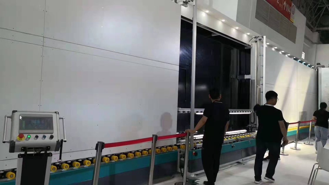 สายการผลิตฉนวนแก้วแนวตั้ง LJBZ2535 สามารถปรับความลึกของกาวจอแสดงผลดิจิตอลโดยอัตโนมัติ