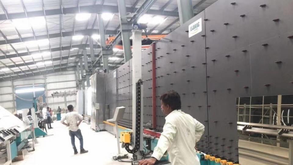 เครื่องเจียรขอบฟิล์มแก้ว E ต่ำอัตโนมัติสำหรับการลบฟิล์ม E ต่ำ