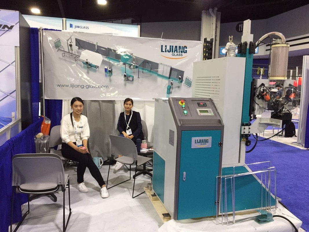 สายการผลิตฉนวนแก้วที่มีประสิทธิภาพเครื่องบรรจุสารดูดความชื้นโดยอัตโนมัติในกรอบตัวเว้นวรรค