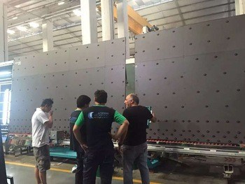 หุ่นยนต์ปิดผนึกอัตโนมัติเต็มรูปแบบสำหรับการประมวลผลฉนวนแก้วก้าวแก้วและกระจกรูป