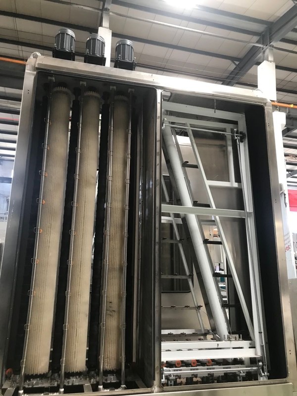 เครื่องซักผ้ากระจกแนวตั้ง Low E ขนาดใหญ่ อัตโนมัติ 2-10 ม./นาที