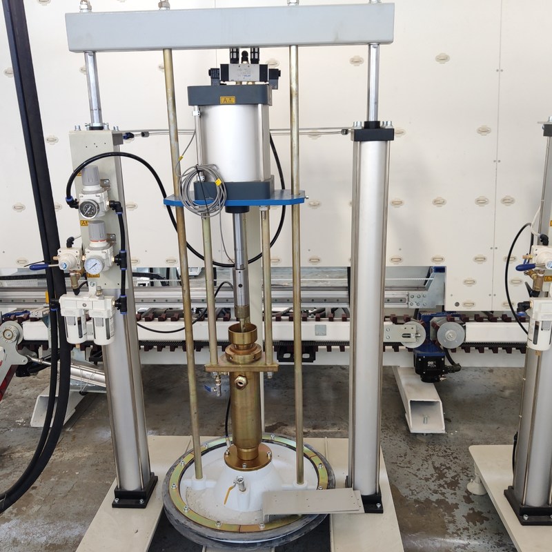 เครื่องหุ่นยนต์ปิดผนึกกระจกสองชั้นแบบแนวตั้งอัตโนมัติสำหรับการประมวลผลการแพร่กระจายของสารเคลือบหลุมร่องฟัน