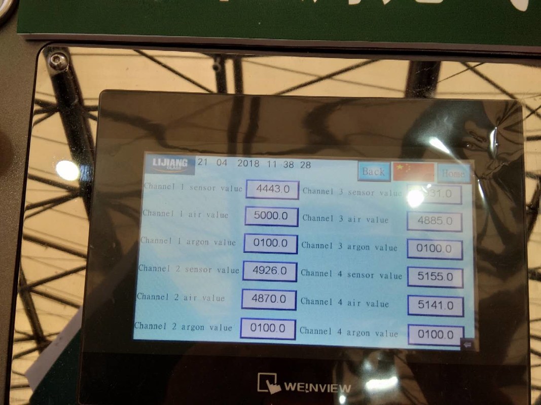 เครื่องบรรจุแก๊สอาร์กอนแบบแมนนวลพร้อมหน้าจอสัมผัสสำหรับทำกระจกสองชั้น