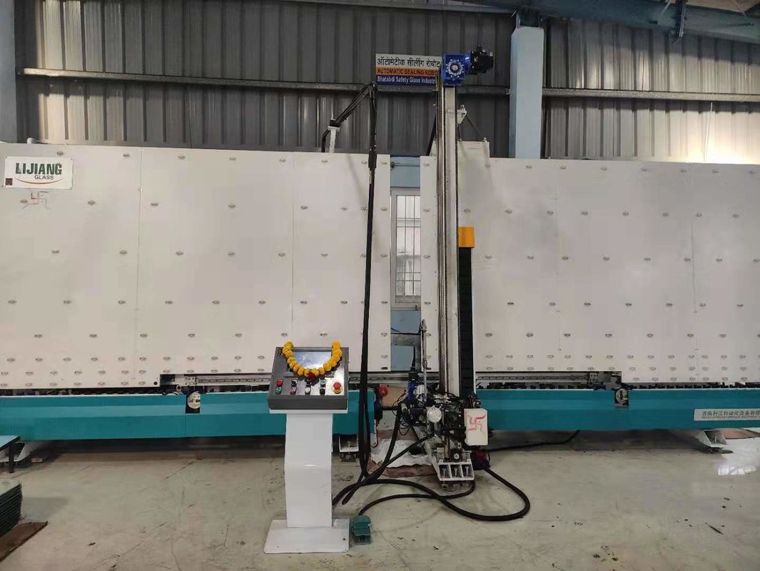 ความหนา 12-56 มม. เครื่องปิดผนึกแก้วสำหรับหุ่นยนต์ปิดผนึกกระจกฉนวนซิลิโคน