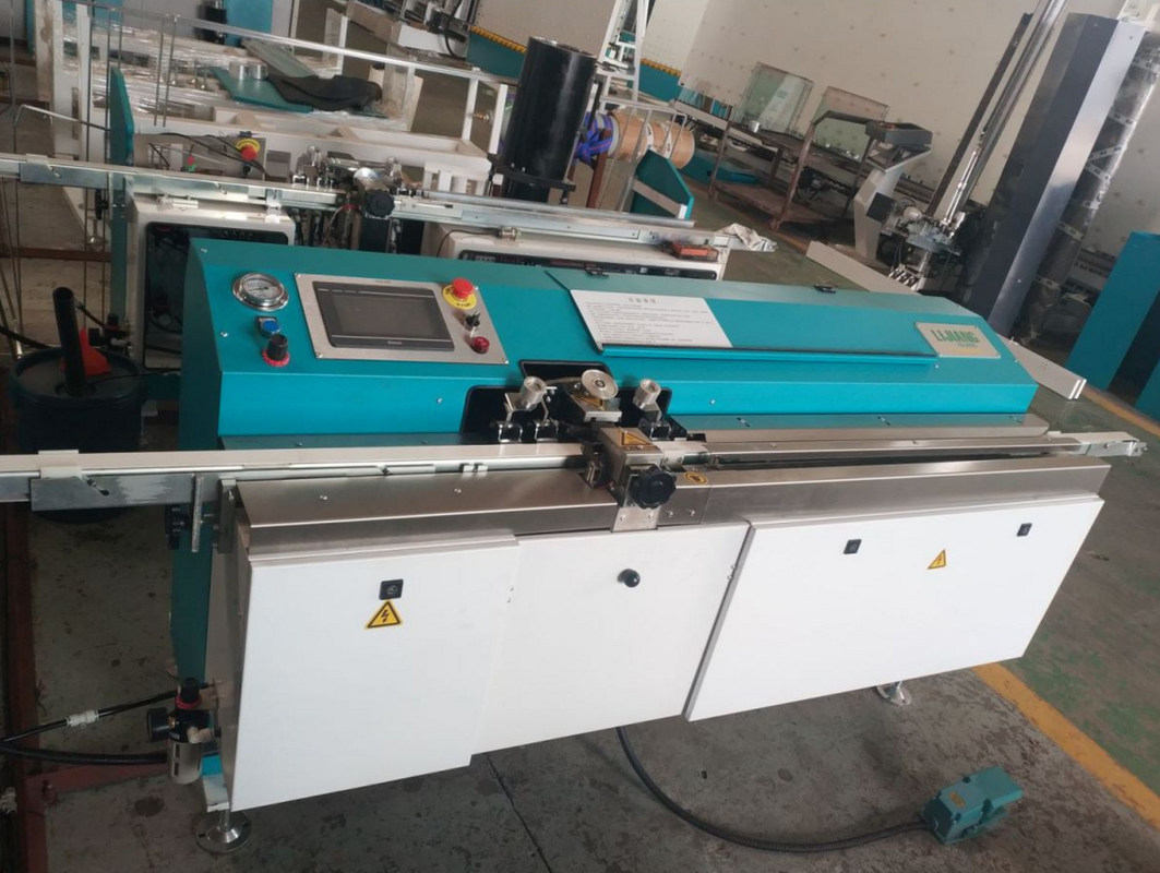 เครื่อง Hot Melt Butyl อัตโนมัติพร้อมถังบิวทิลขนาดใหญ่สำหรับเครื่องแก้วคู่